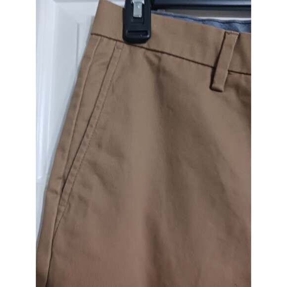 NWT Men's Old Navy Ultimate Slim Built In Flex Chino Pants Size 34x30 Caramel - Picture 3 of 8